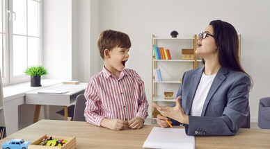 Профессия логопеда: плюсы и минусы, кому подходит и стоит ли учиться?